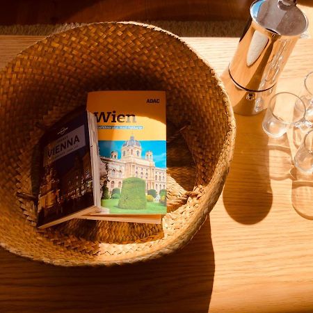 Helle 4 Zimmer Familien-Wohnung Mit Balkon! Schloss Schonbrunn In Gehdistanz ウィーン エクステリア 写真