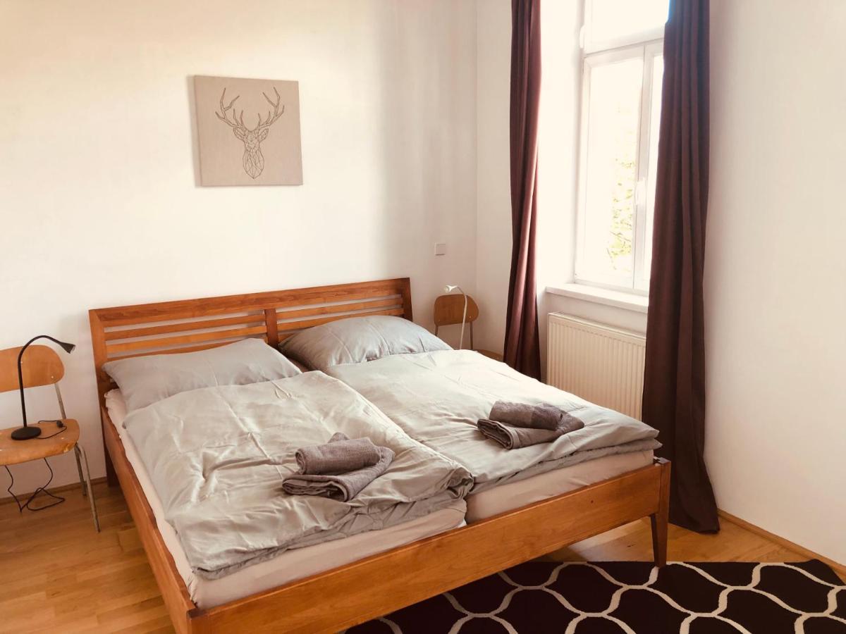 Helle 4 Zimmer Familien-Wohnung Mit Balkon! Schloss Schonbrunn In Gehdistanz ウィーン エクステリア 写真