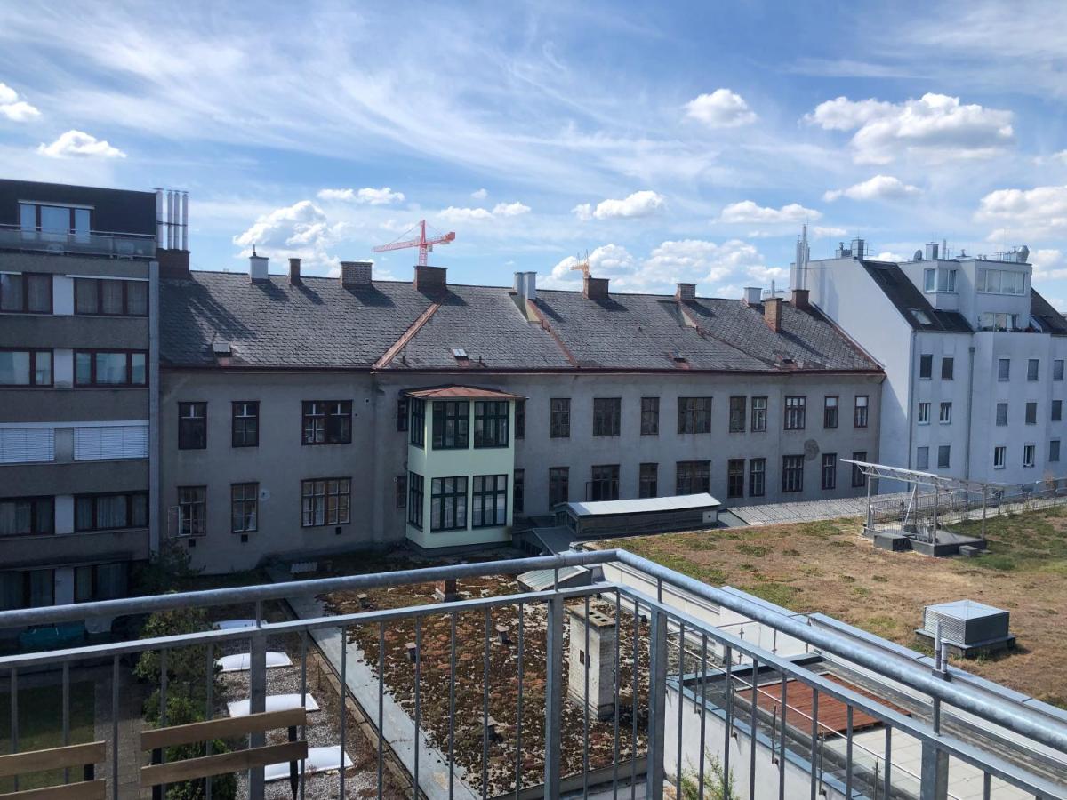 Helle 4 Zimmer Familien-Wohnung Mit Balkon! Schloss Schonbrunn In Gehdistanz ウィーン エクステリア 写真