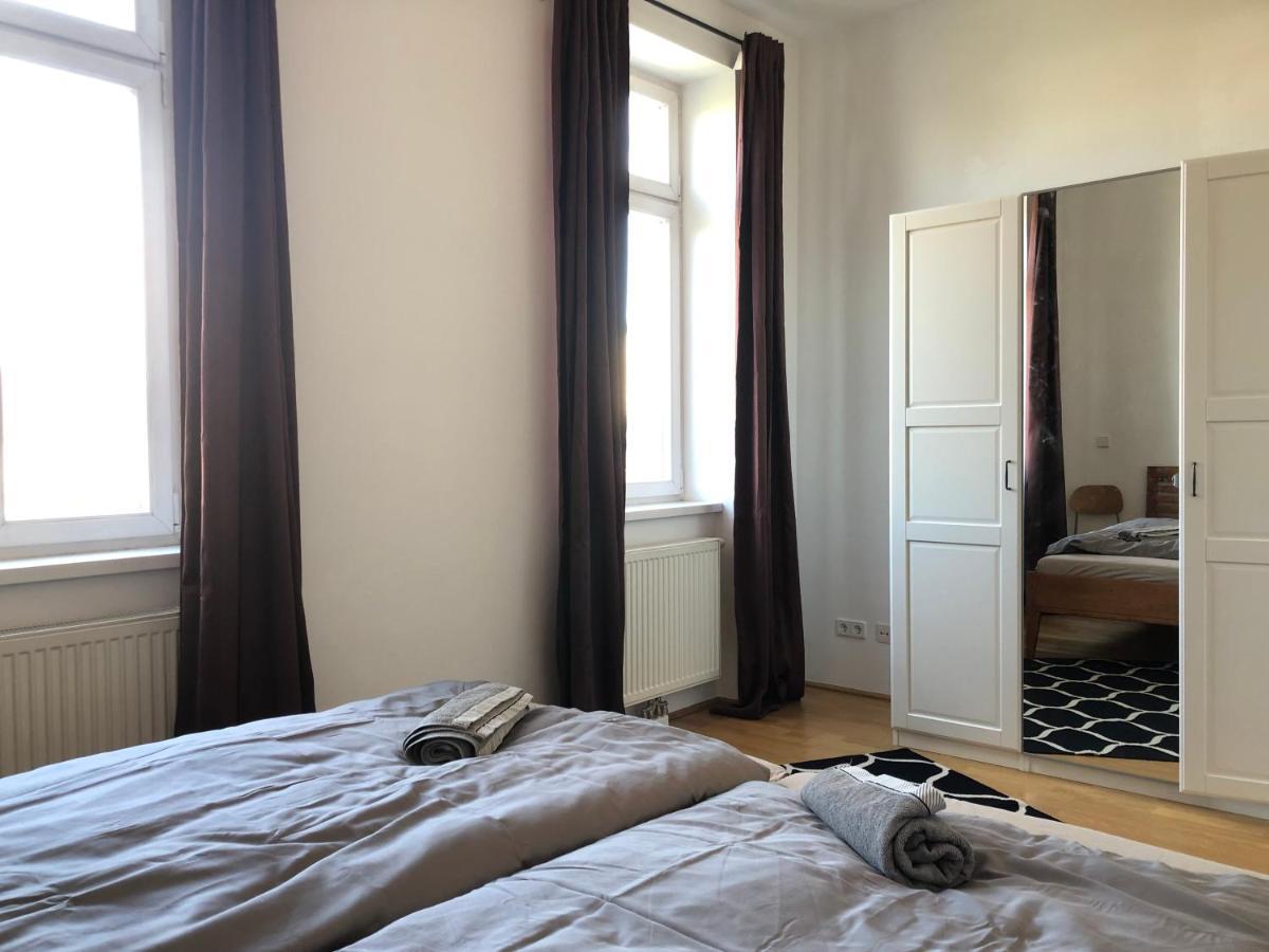 Helle 4 Zimmer Familien-Wohnung Mit Balkon! Schloss Schonbrunn In Gehdistanz ウィーン エクステリア 写真