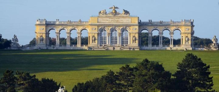Helle 4 Zimmer Familien-Wohnung Mit Balkon! Schloss Schonbrunn In Gehdistanz ウィーン エクステリア 写真