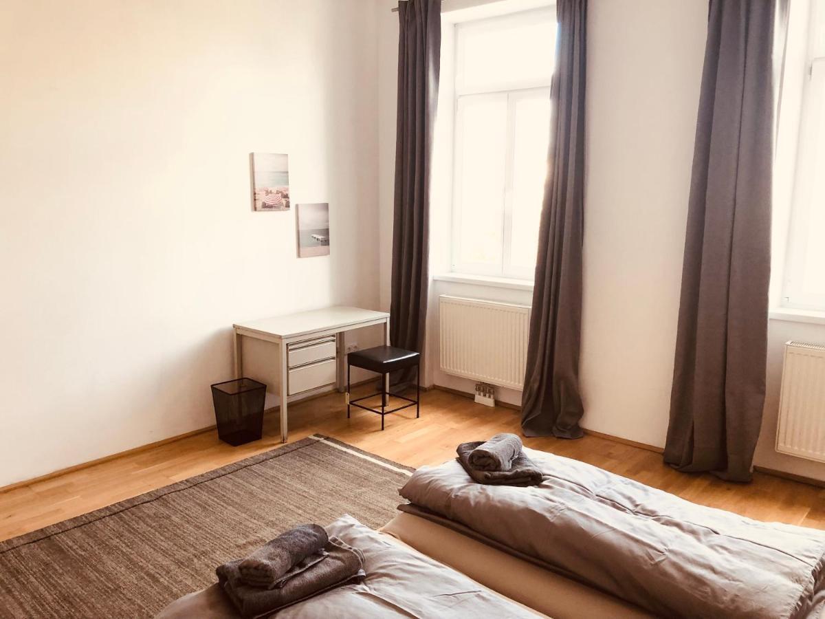 Helle 4 Zimmer Familien-Wohnung Mit Balkon! Schloss Schonbrunn In Gehdistanz ウィーン エクステリア 写真