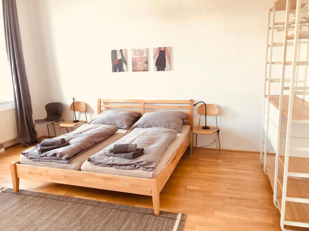 Helle 4 Zimmer Familien-Wohnung Mit Balkon! Schloss Schonbrunn In Gehdistanz ウィーン エクステリア 写真